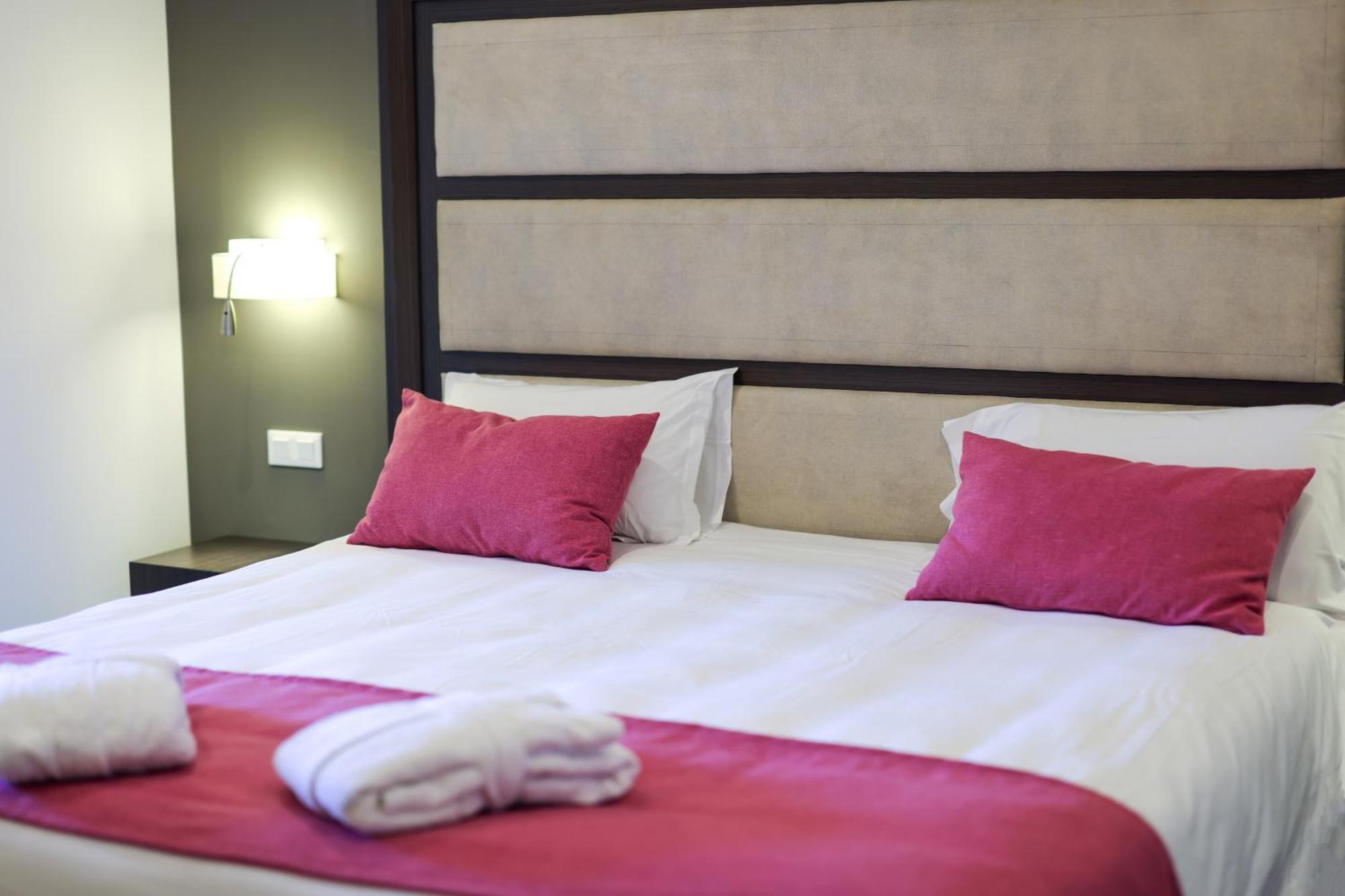 Hotel Saint Christophe 칼비 외부 사진