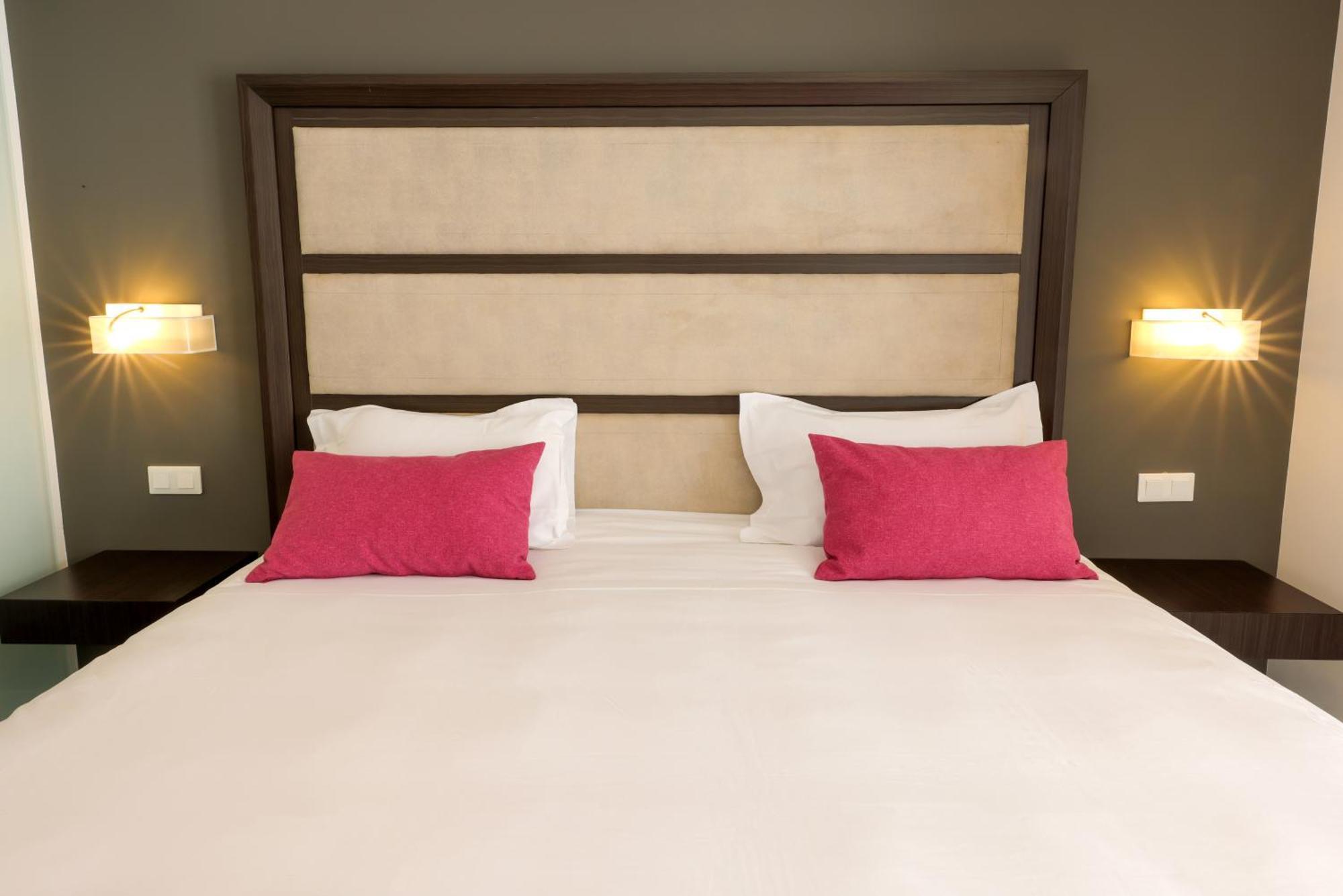 Hotel Saint Christophe 칼비 외부 사진