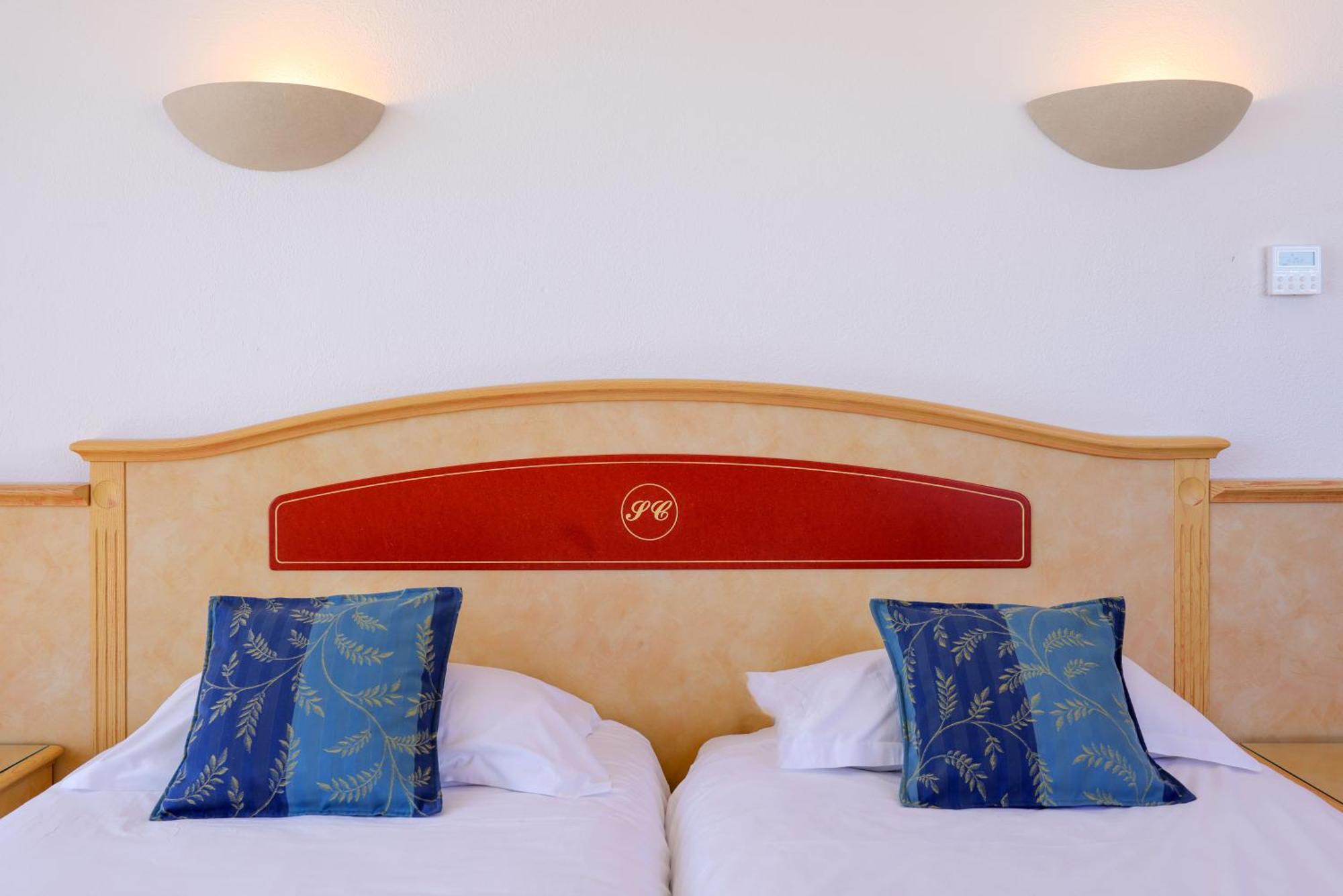 Hotel Saint Christophe 칼비 외부 사진
