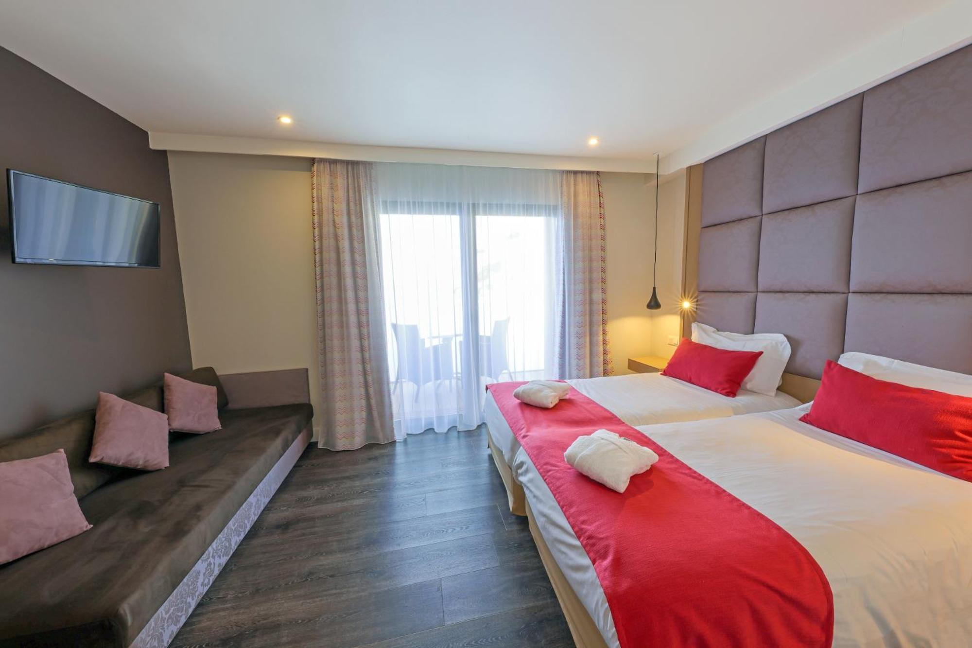 Hotel Saint Christophe 칼비 외부 사진