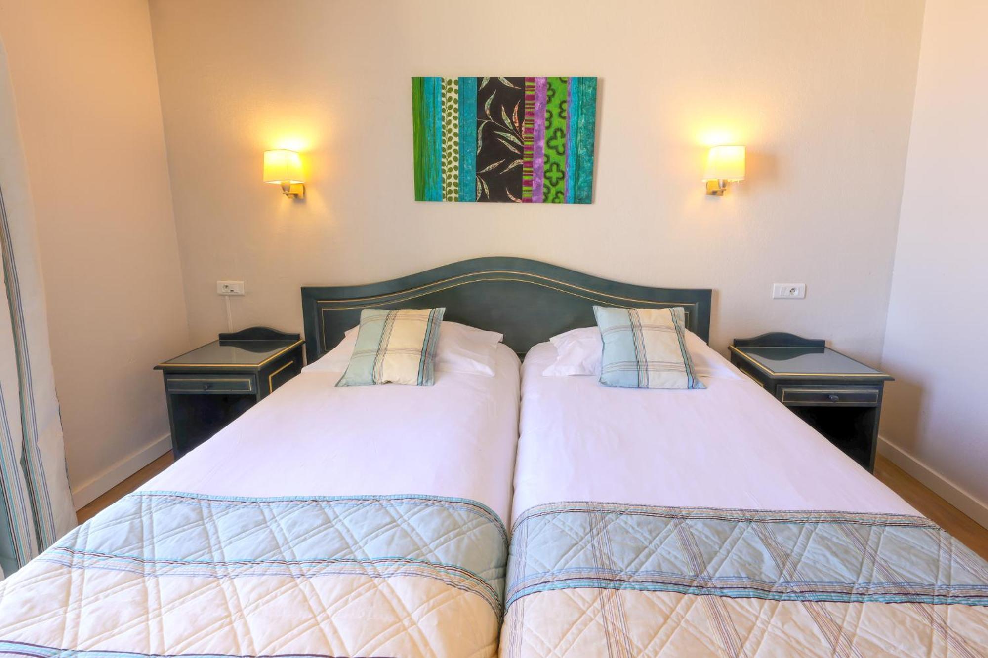 Hotel Saint Christophe 칼비 외부 사진