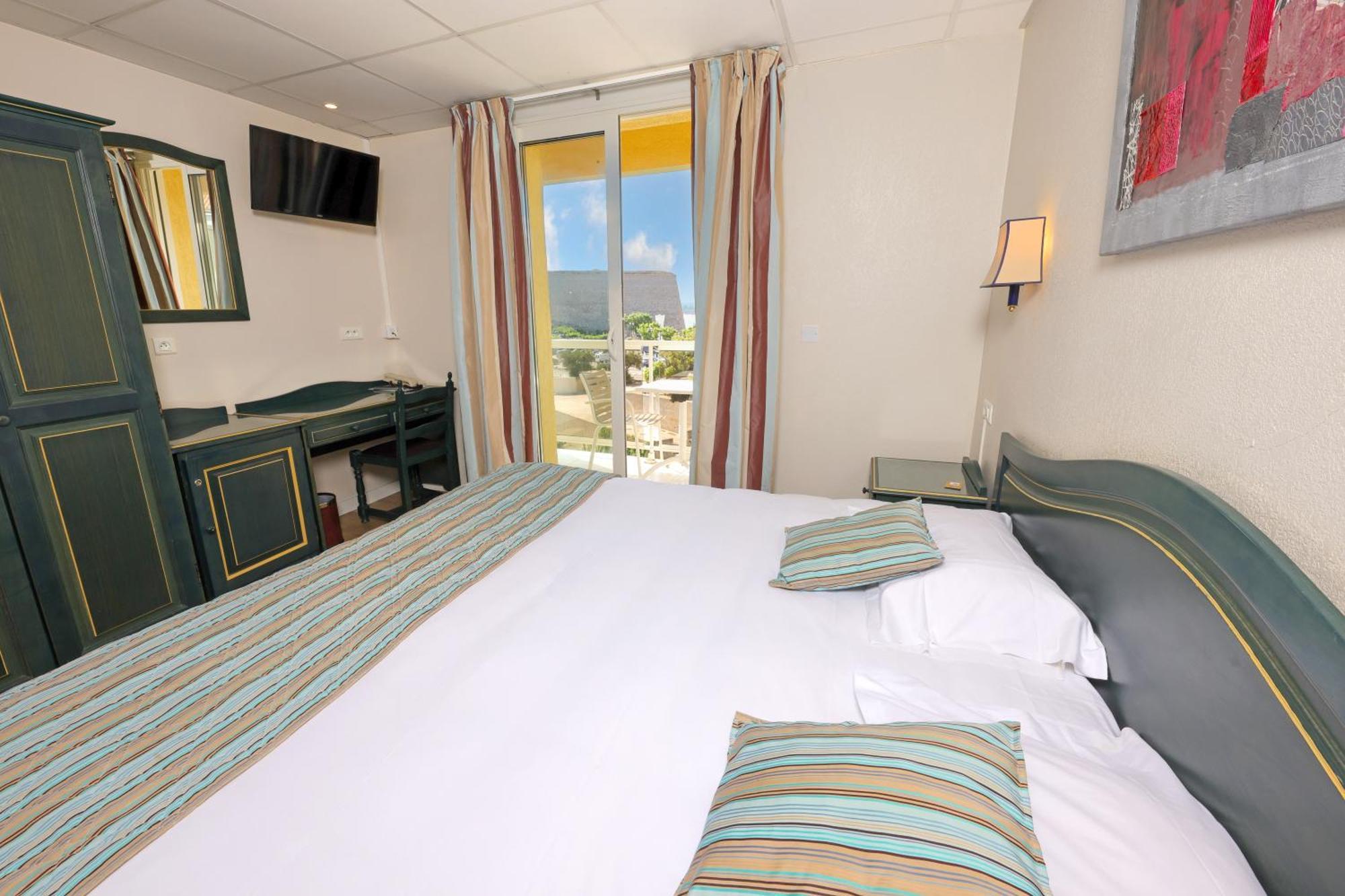 Hotel Saint Christophe 칼비 외부 사진