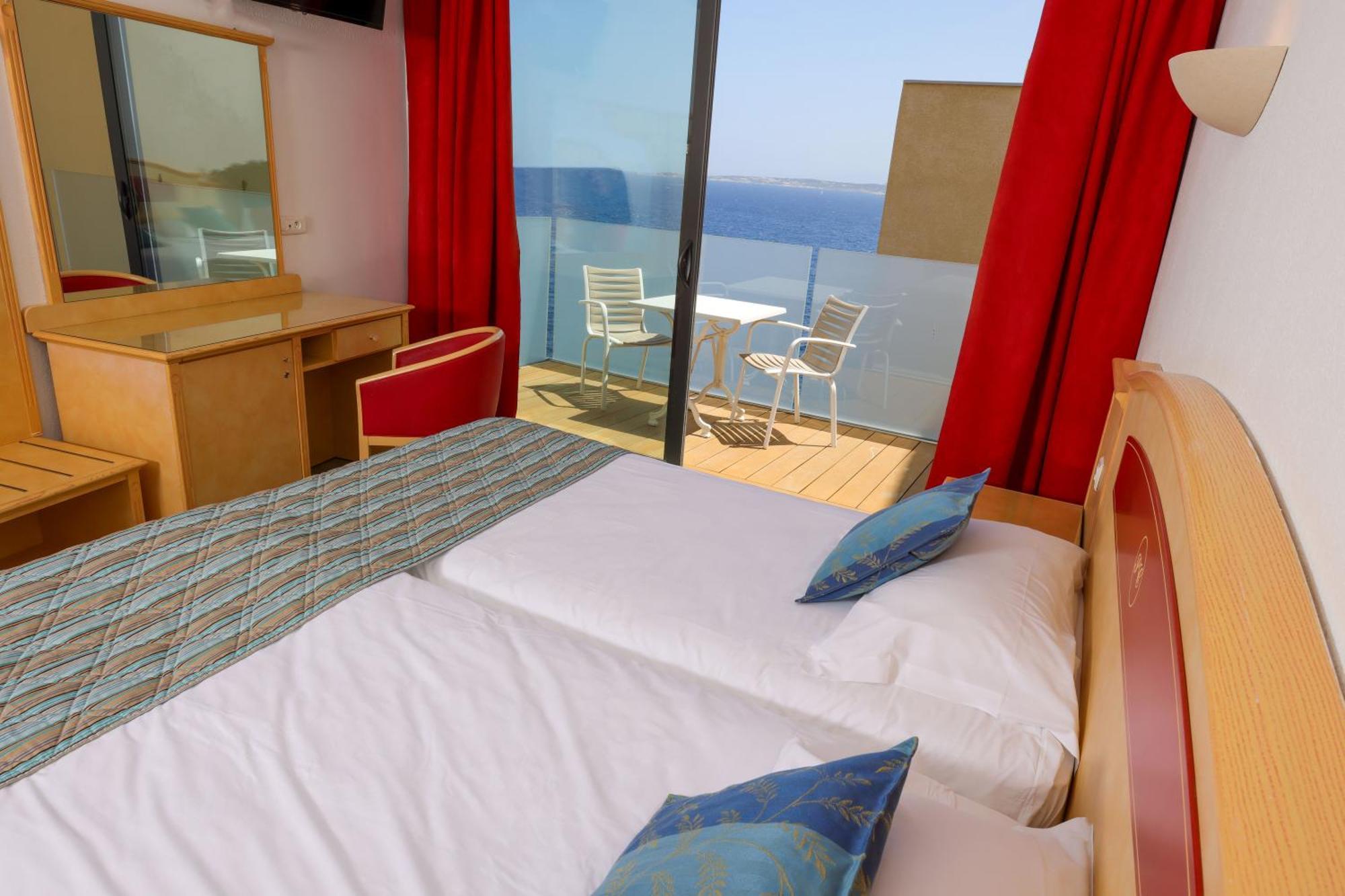 Hotel Saint Christophe 칼비 외부 사진